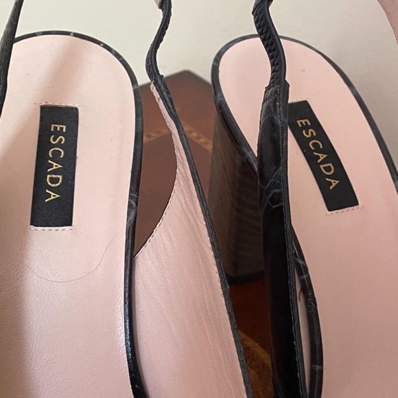 Escada  Designer NWOT Leather Sling back Pump - Picture 8 of 16